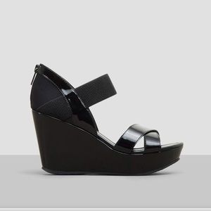 Kenneth Cole Reaction wedges